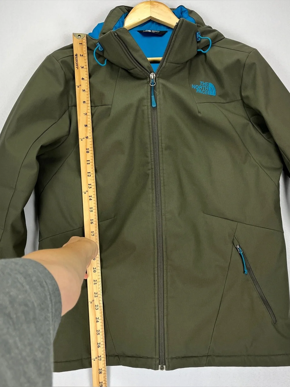 The North Face Softshell Jacket Men’s Medium Olive Green Lined Heavyweight Hood